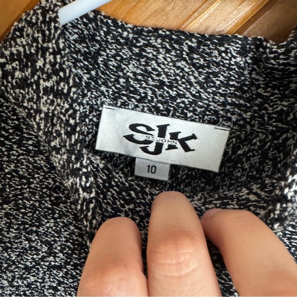 St. John Black Ribbed Sleeveless Top Size 10 - Picture 2 of 4